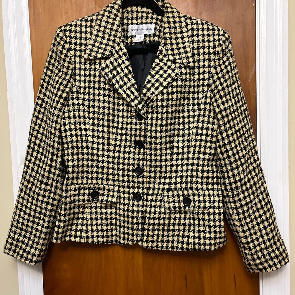 Norton McNaughton Houndstooth Blazer. Size 12.         D1